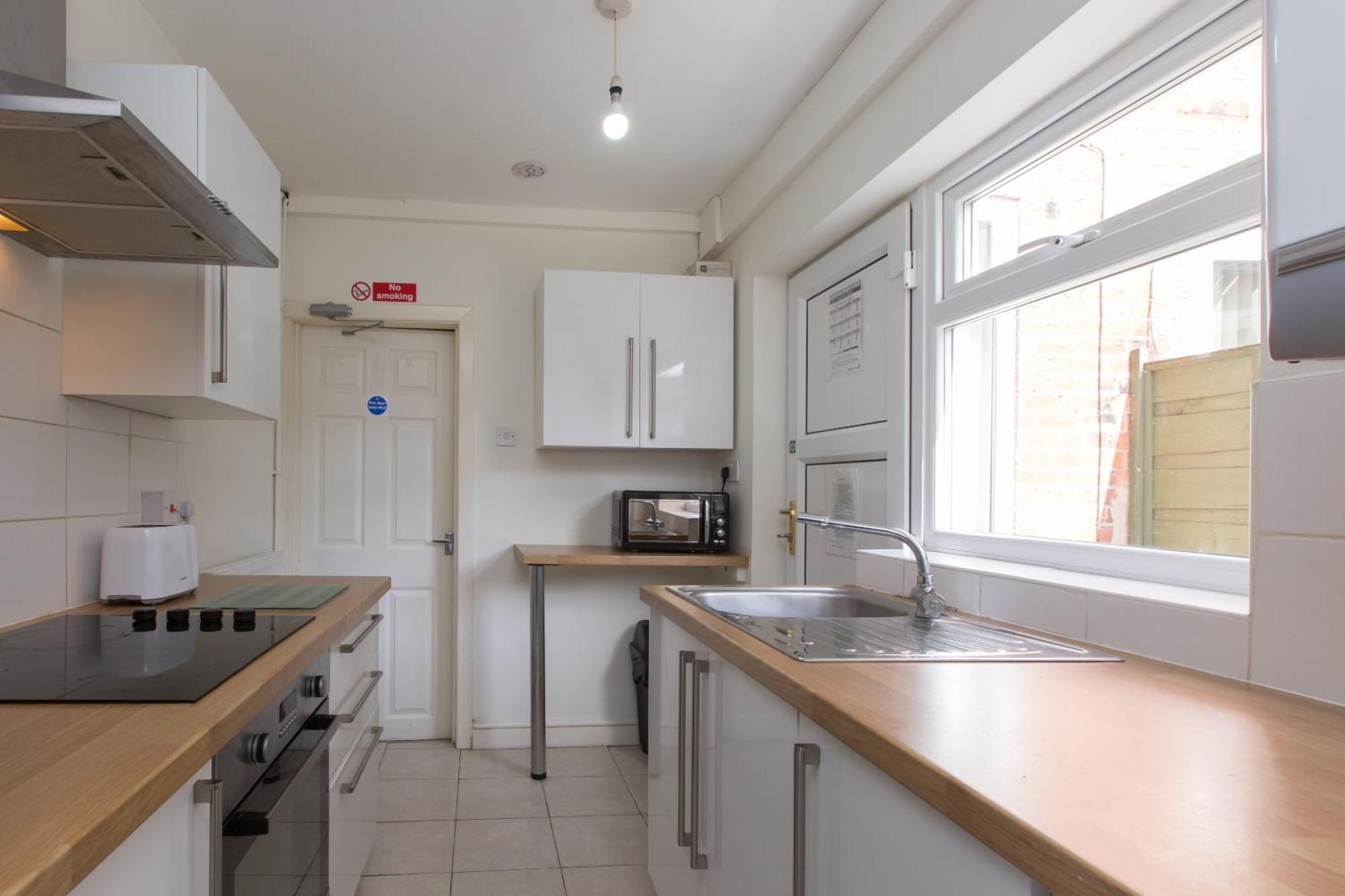 Budget Rooms @ Underwood Lane Crewe Exterior photo